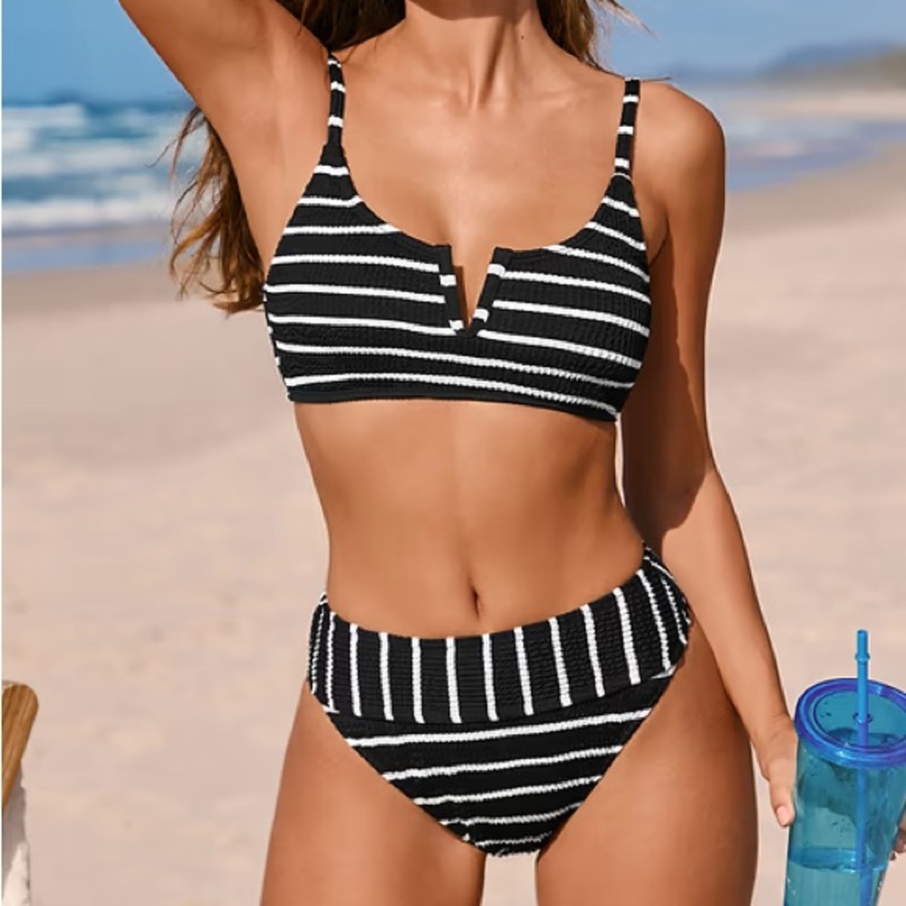 Cupshe Black and White Striped Bikini